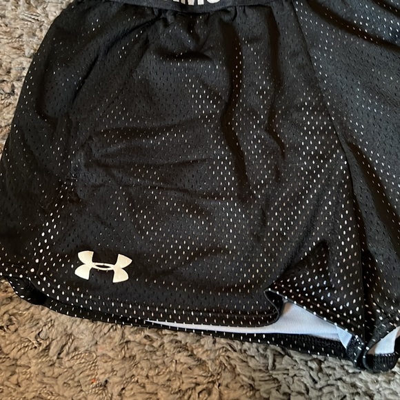 Under Armour shorts💙 - Picture 2 of 6